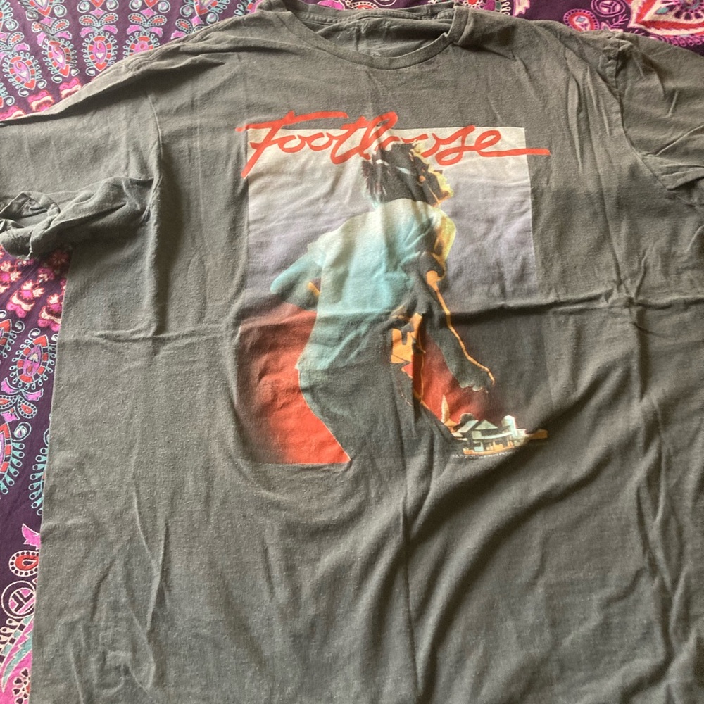 XL Footloose short sleeve tee